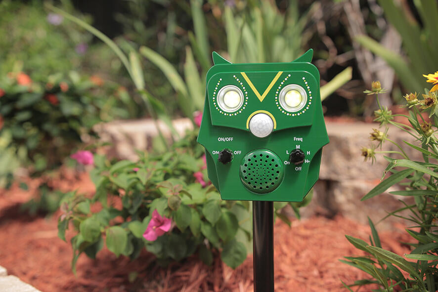 Ahuyentador solar inteligente por ultrasonido con sensor de movimiento