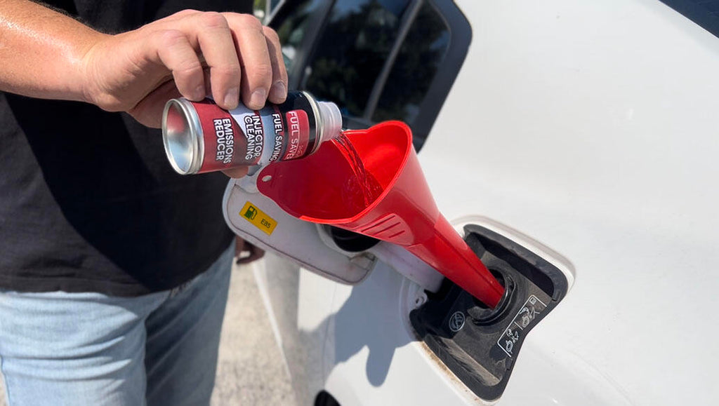 Aditivo potenciador de motor y para ahorro de combustible